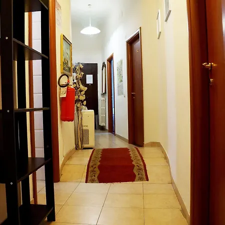 לינה וארוחת בוקר Casa Dell'amicizia 2*