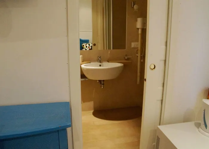Casa Dell'amicizia Bed and Breakfast 2*
